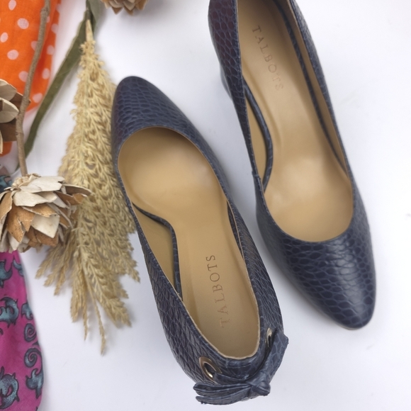 Talbots Women's Blue Embossed Block Heels Pumps Sz 9.5m - Picture 10 of 12